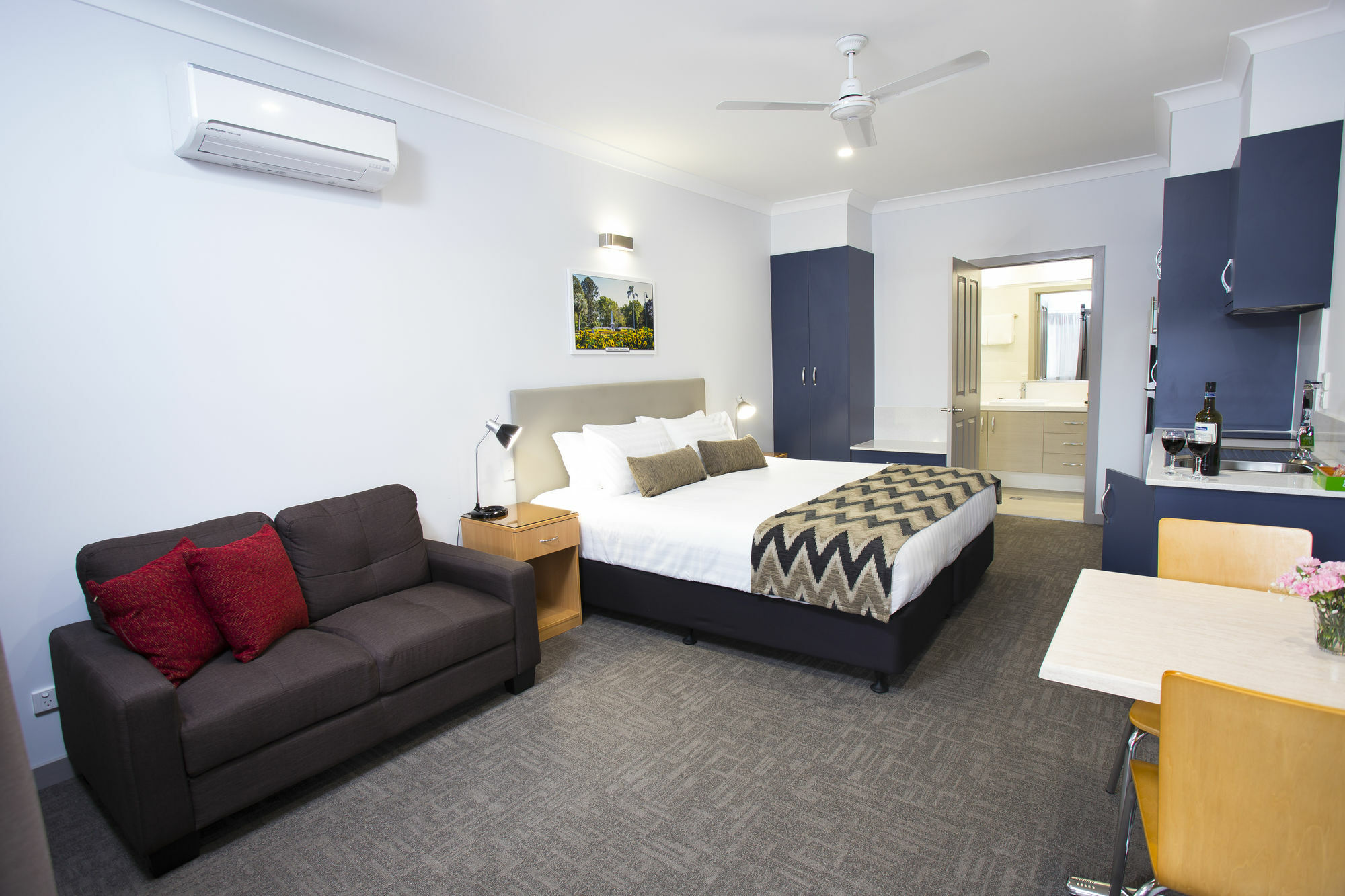 توومبا Altitude Motel Apartments المظهر الخارجي الصورة
